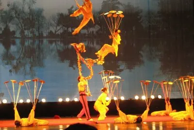 spectacle Ã  SHANGAI jigsaw puzzle