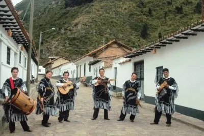 para  alabar  a  Dios