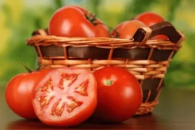 TOMATE