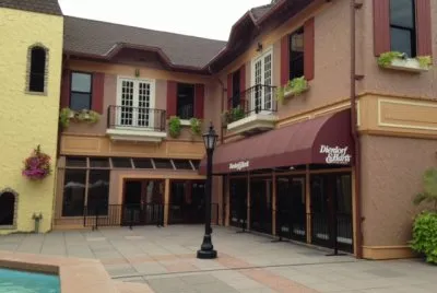 Courtyard jigsaw puzzle