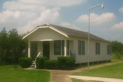 Dan Rather 's boyhood home jigsaw puzzle