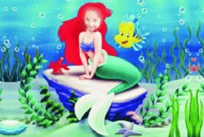 MI NIETA DE VACACIONES EN EL FONDO DEL MAR.