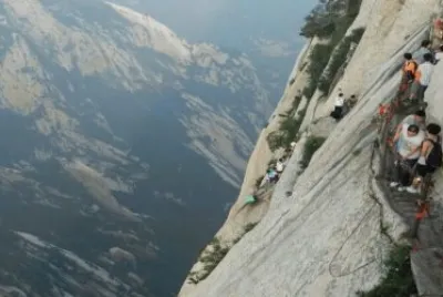 ESCALERAS MUY PELIGROSAS