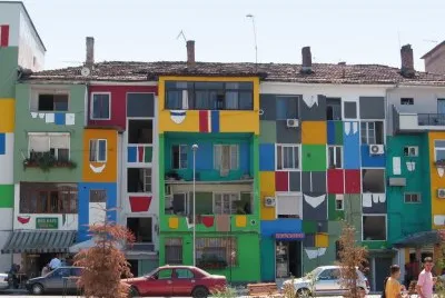 CASAS DE COLORES EN ALBANIA jigsaw puzzle