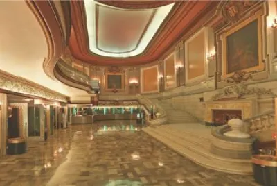 Un elegante cine