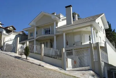 Mais uma casa em Flores da Cunha jigsaw puzzle