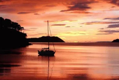 red-boat jigsaw puzzle