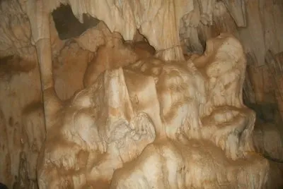 Gruta de MaquinÃ© - MG jigsaw puzzle