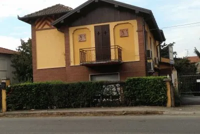 casa gialla a redavalle jigsaw puzzle