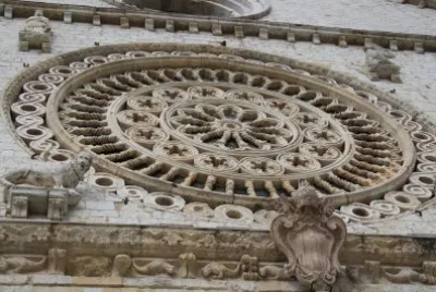 Rosone Basilica di San Francesco, Assisi (PG) jigsaw puzzle