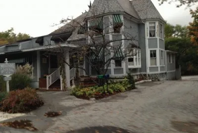 Mulligan 's Manchester Center Vermont jigsaw puzzle