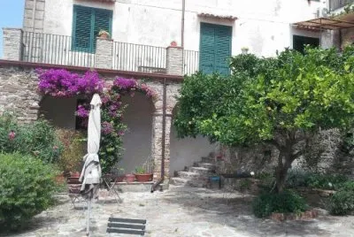 Una casa un poco vieja