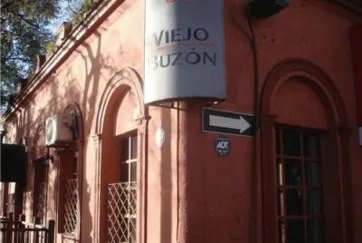 un viejo restaurante jigsaw puzzle