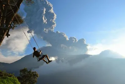 Â¡A correr!. ErupciÃ³n en BaÃ±os, Ecuador.