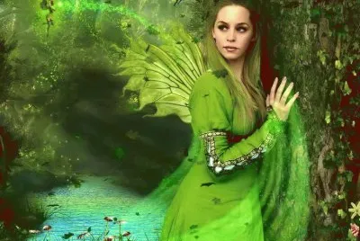 Hada verde en el bosque