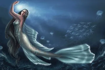 Sirena en el fondo del mar