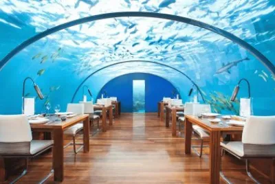 פאזל של Restaurant bajo el mar. Maldivas.