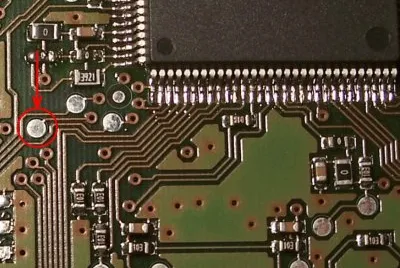 פאזל של PCB with test connection pads