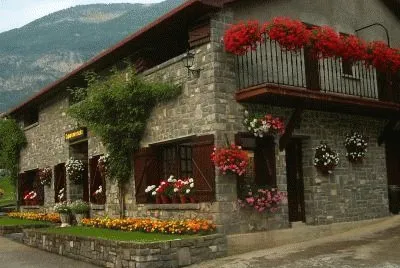 Casa con balcon jigsaw puzzle