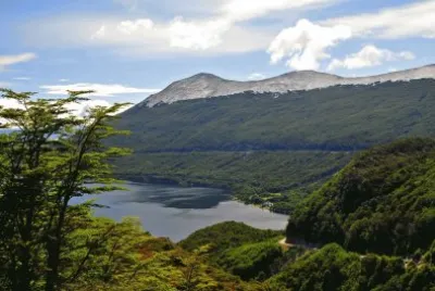 Lago Fagnano. Tierra del Fuego. Argentina