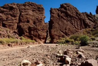 פאזל של Puerta del Diablo.Tupiza. Bolivia