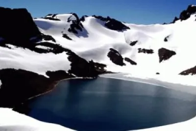 Lago Huinganco. NeuquÃ©n. Atgentina jigsaw puzzle