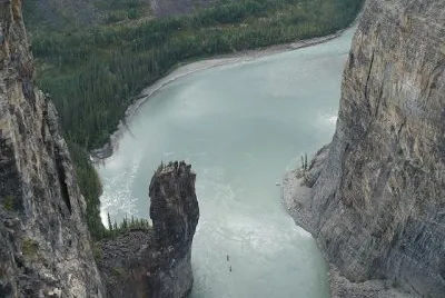 MontaÃ±as Rocallosas. Alberta. CanadÃ¡ jigsaw puzzle