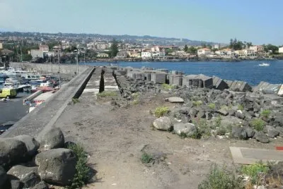La costa de Catania en verano jigsaw puzzle