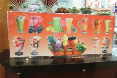 Negocio que vende licuados en Dubai
