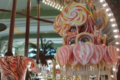 St.Petersburg, candy shop jigsaw puzzle