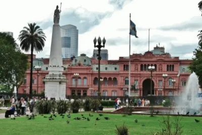 Plaza de Mayo y Casa Rosada. Ciudad de Buenos Aires. Argentina jigsaw puzzle