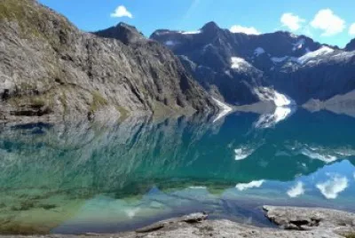 פאזל של Te Wahipounamu. Nueva Zelanda