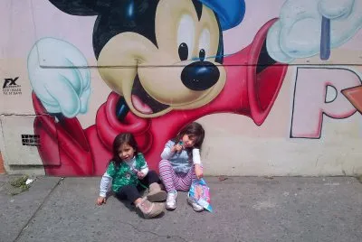 Nenas y monos