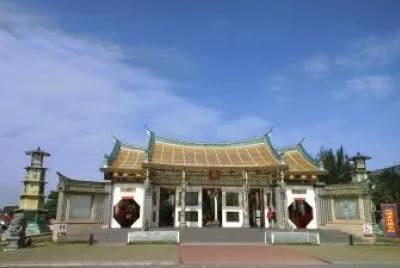 å°ç£å½°åŒ–é¹¿æ¸¯çŽ»ç’ƒå»Ÿ