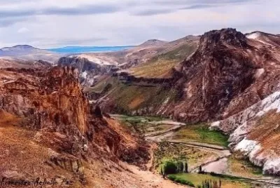 CaÃ±adÃ³n del RÃ­o Pinturas. Patagonia Argentina jigsaw puzzle