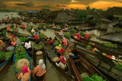 Lokbaintan in the morning