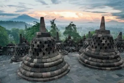 פאזל של Estupa de Borobudur. Java Central. Indonesia