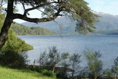 Lago NonthuÃ©. NeuquÃ©n. Argentina