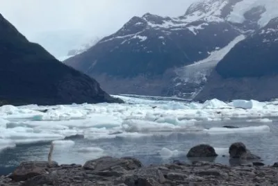 Glaciar y Laguna Onelli. Patagonia Argentina