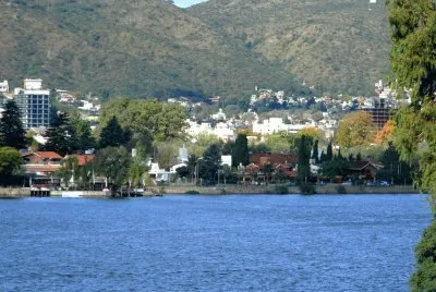 פאזל של Villa Carlos Paz. CÃ³rdoba. Argentina