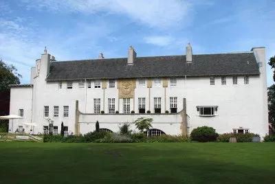 house for an art lover