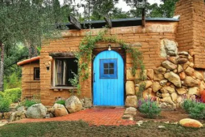 blue door