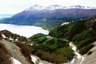 פאזל של Lago Escondido. Tierra del Fuego. Argentina