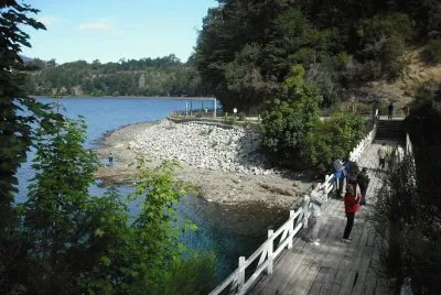 פאזל של Lago y rÃ­o Correntoso. NeuquÃ©n. Argentina