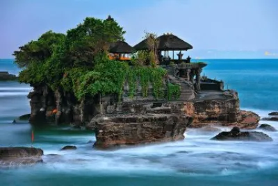 tanah lot temple