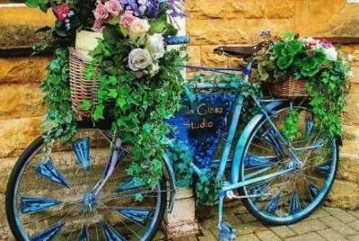 multicolor jigsaw puzzle