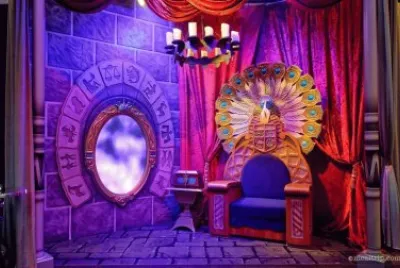 Evil Queen 's Area-Club Villain, Hollywood