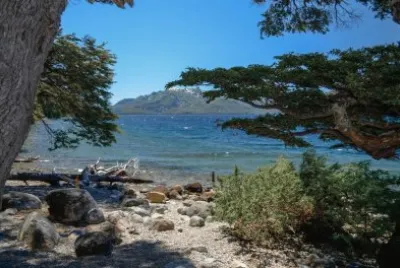 Lago Tromen. NeuquÃ©n. Argentina jigsaw puzzle