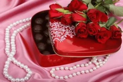 Roses, Chocolates and Pearls