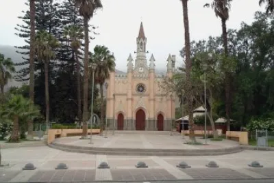 iglesia de tierra amarilla jigsaw puzzle